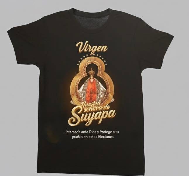 Camiseta negra con diseño gráfico de la Virgen de Suyapa — sublimación religiosa